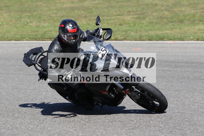 /Archiv-2025/48 25.08.2025 Cornu Master School ADR/gruen-vert/25